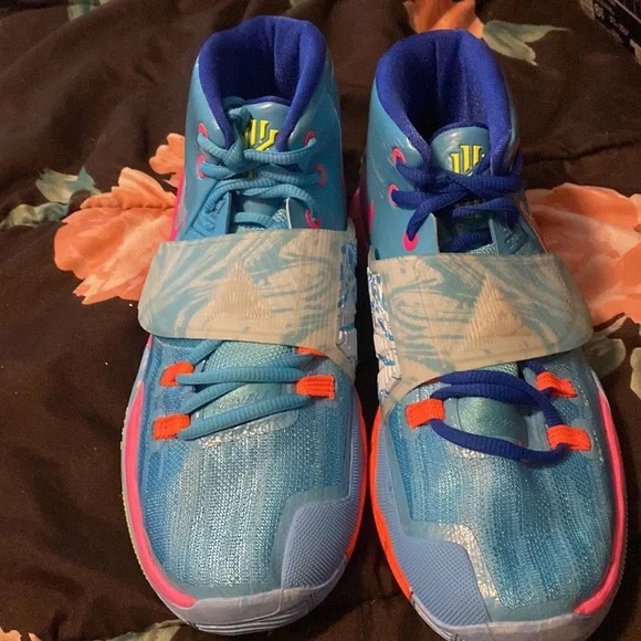 Multicolor Nikes - Picture 2 of 6